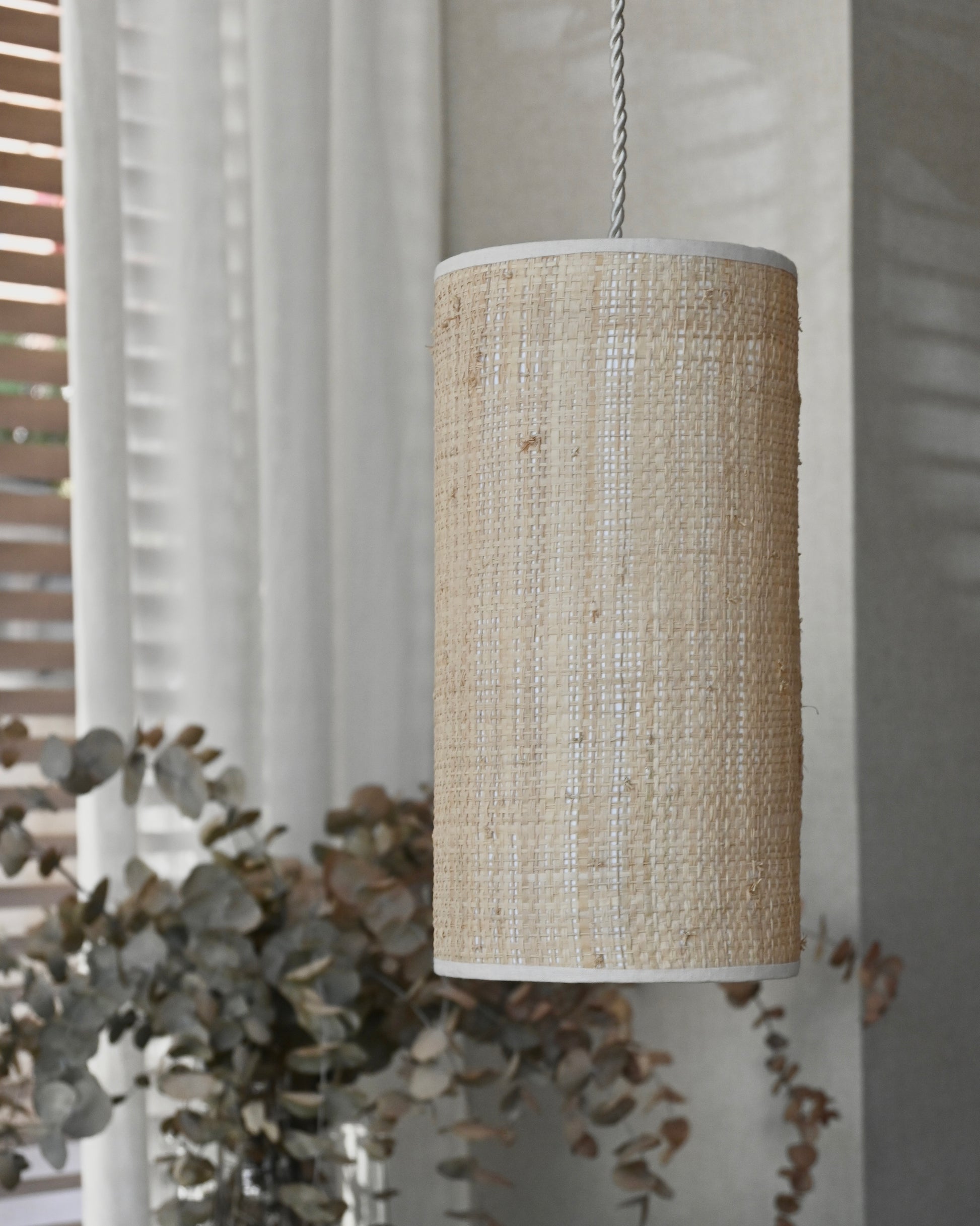 Lámpara cilindro rafia