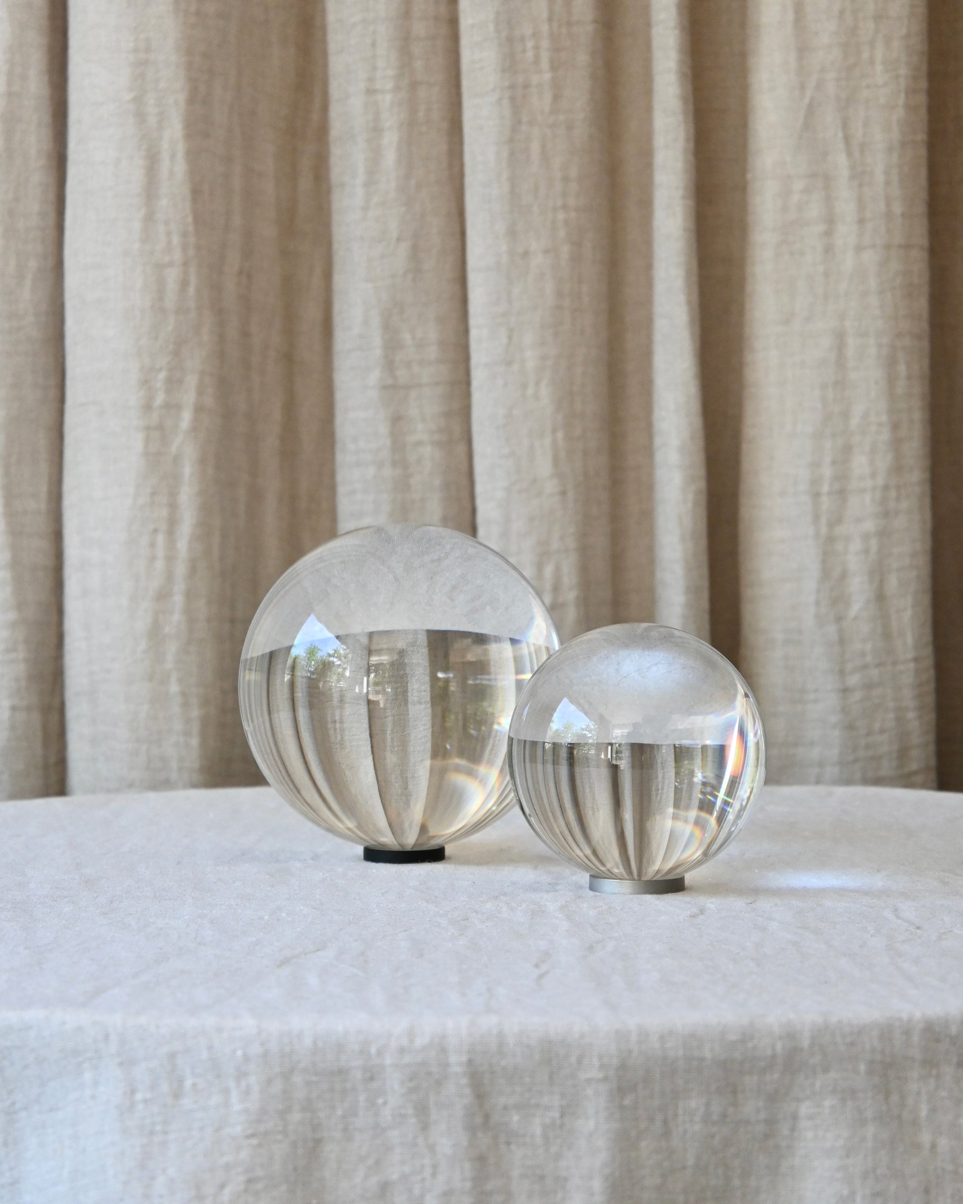 Bola decorativa de cristal con soporte M
