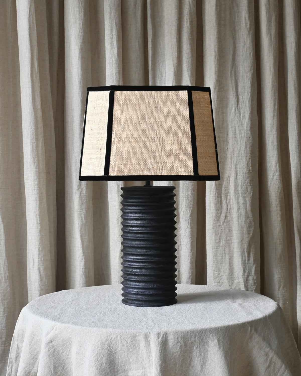 Base lampara madera tallada negra 48cm h