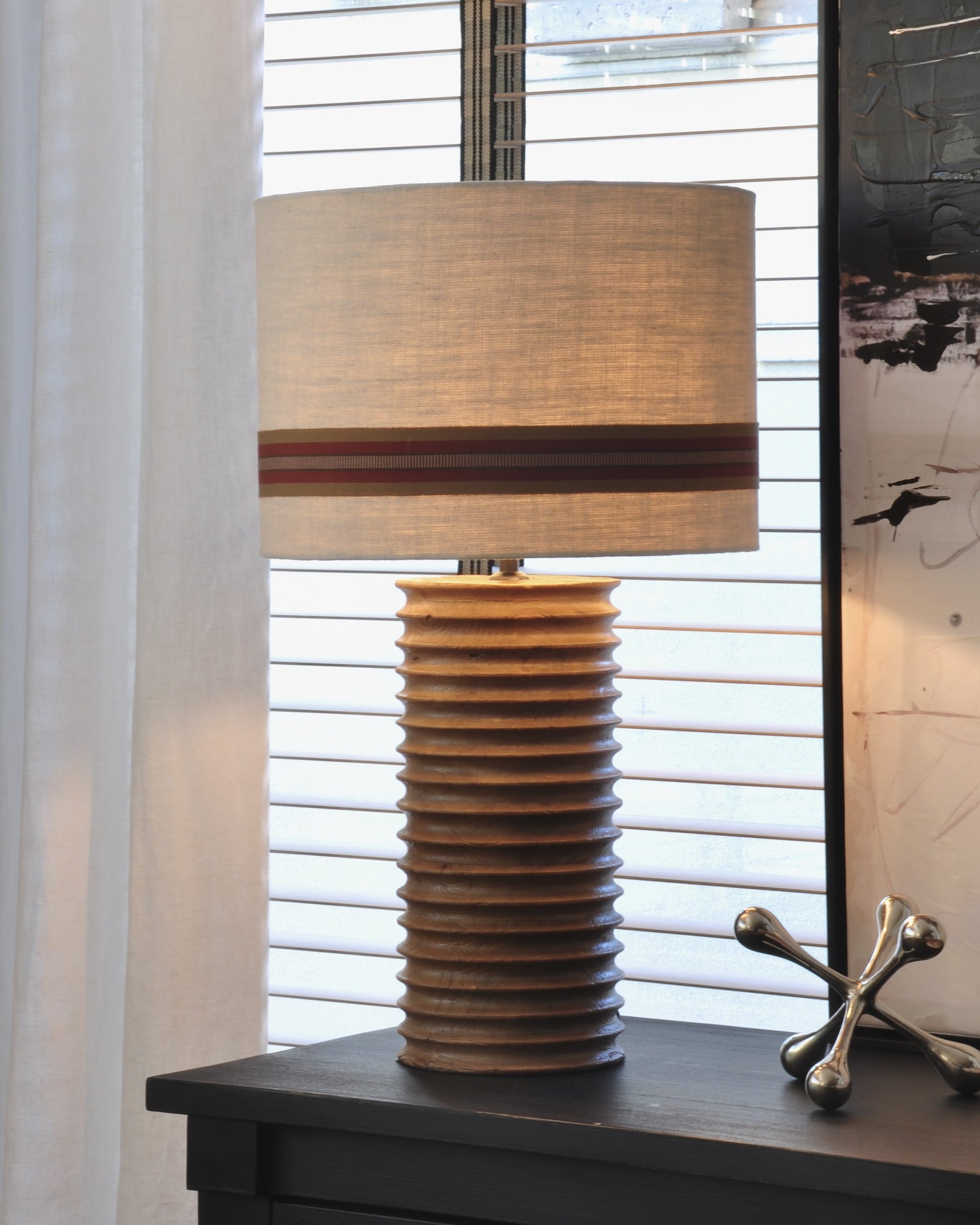 Base lampara tallada madera natural 48cm h