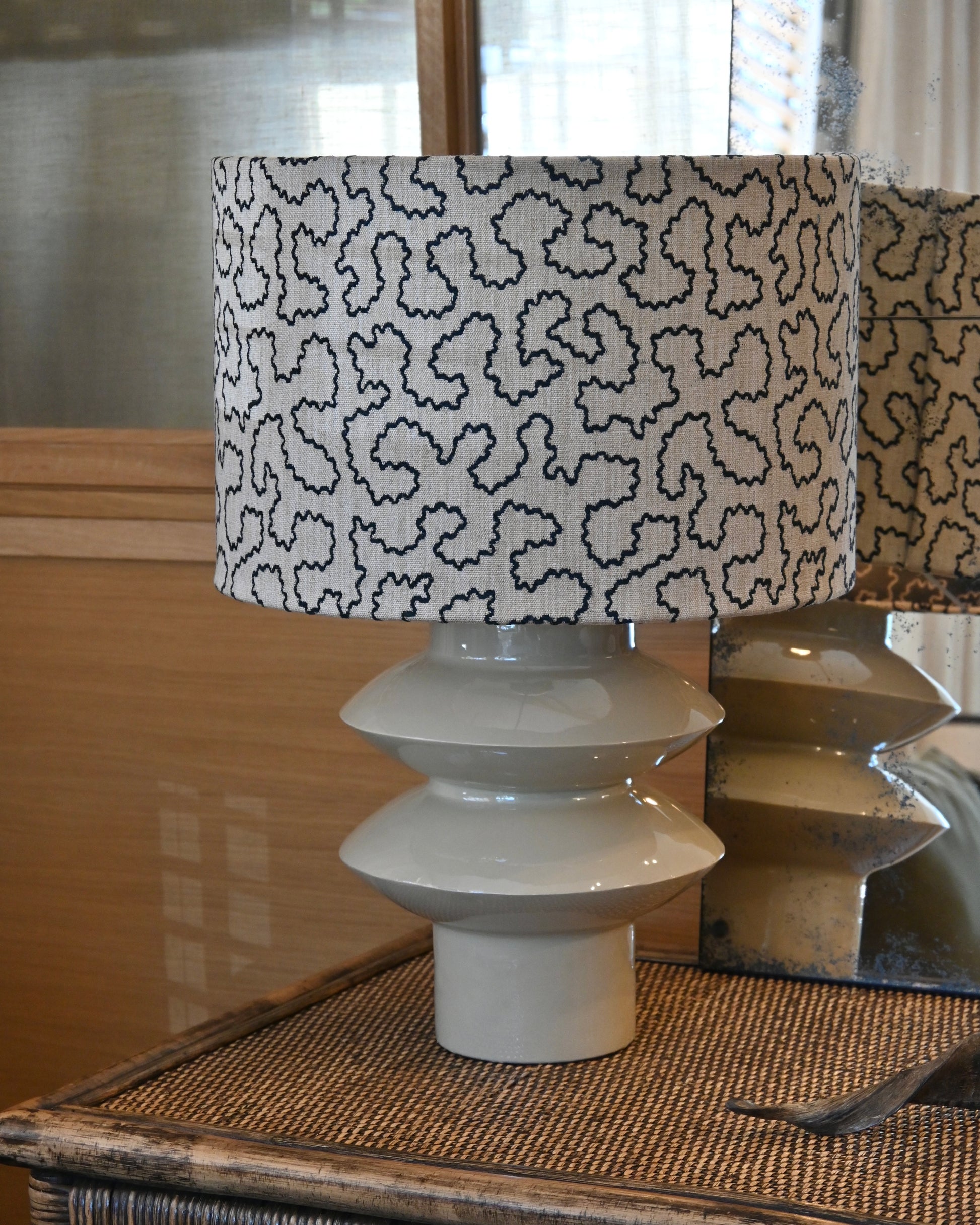 Base lampara totem crema brillo