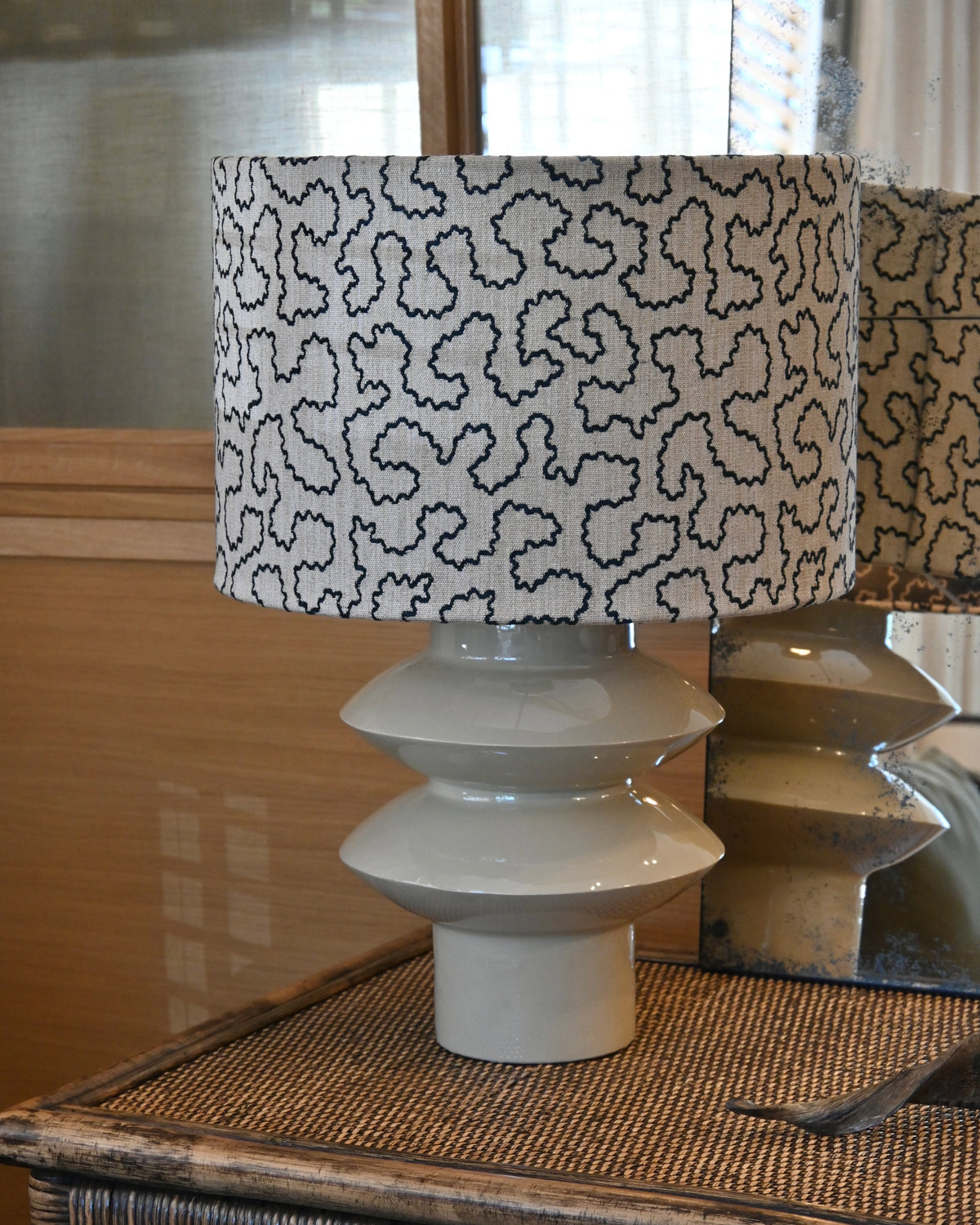Base lampara totem crema brillo