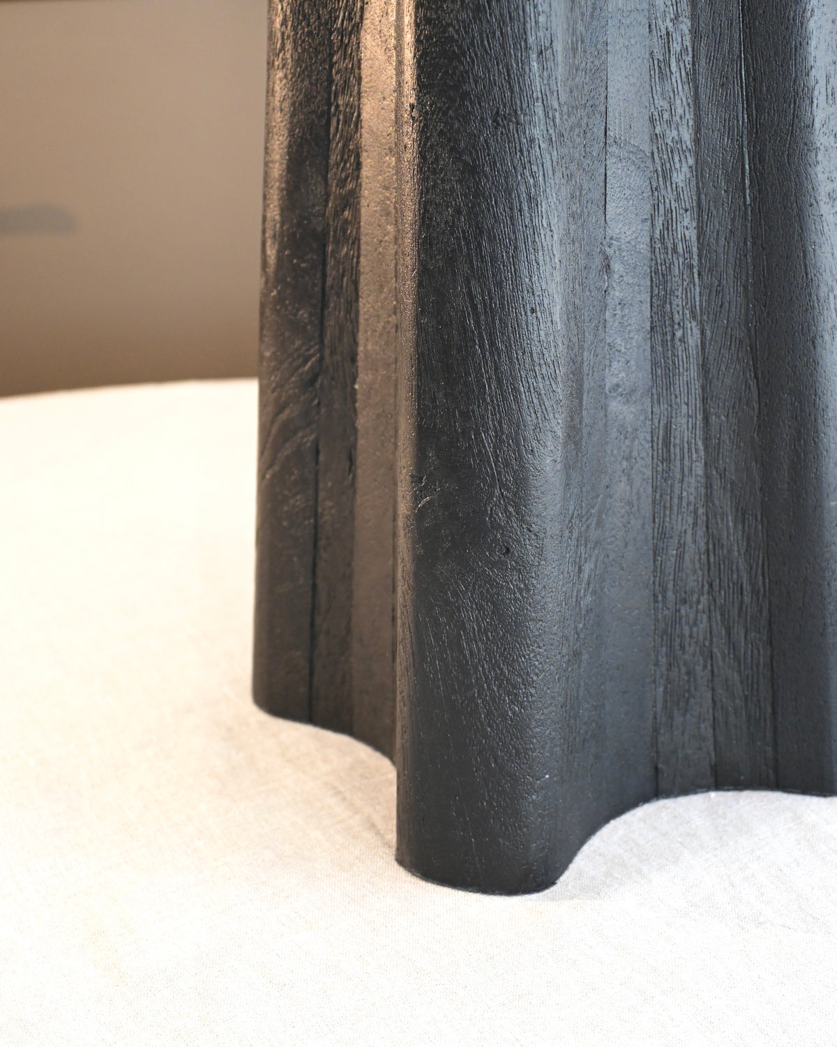 Base lampara trébol madera negra