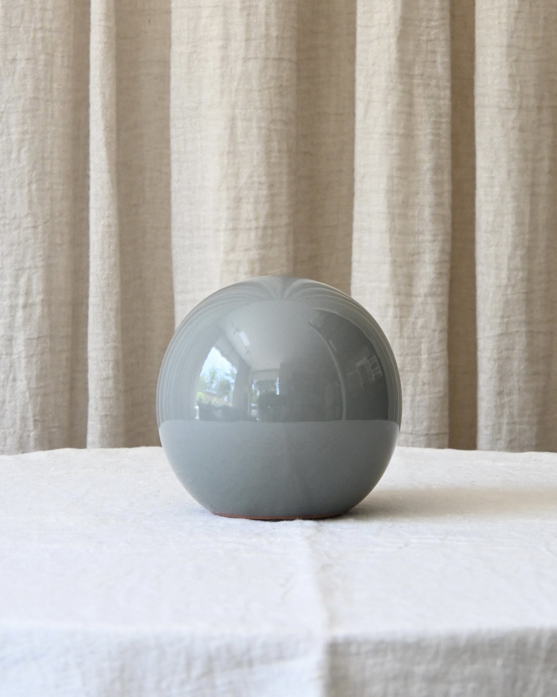 Bola decorativa cerámica M gris