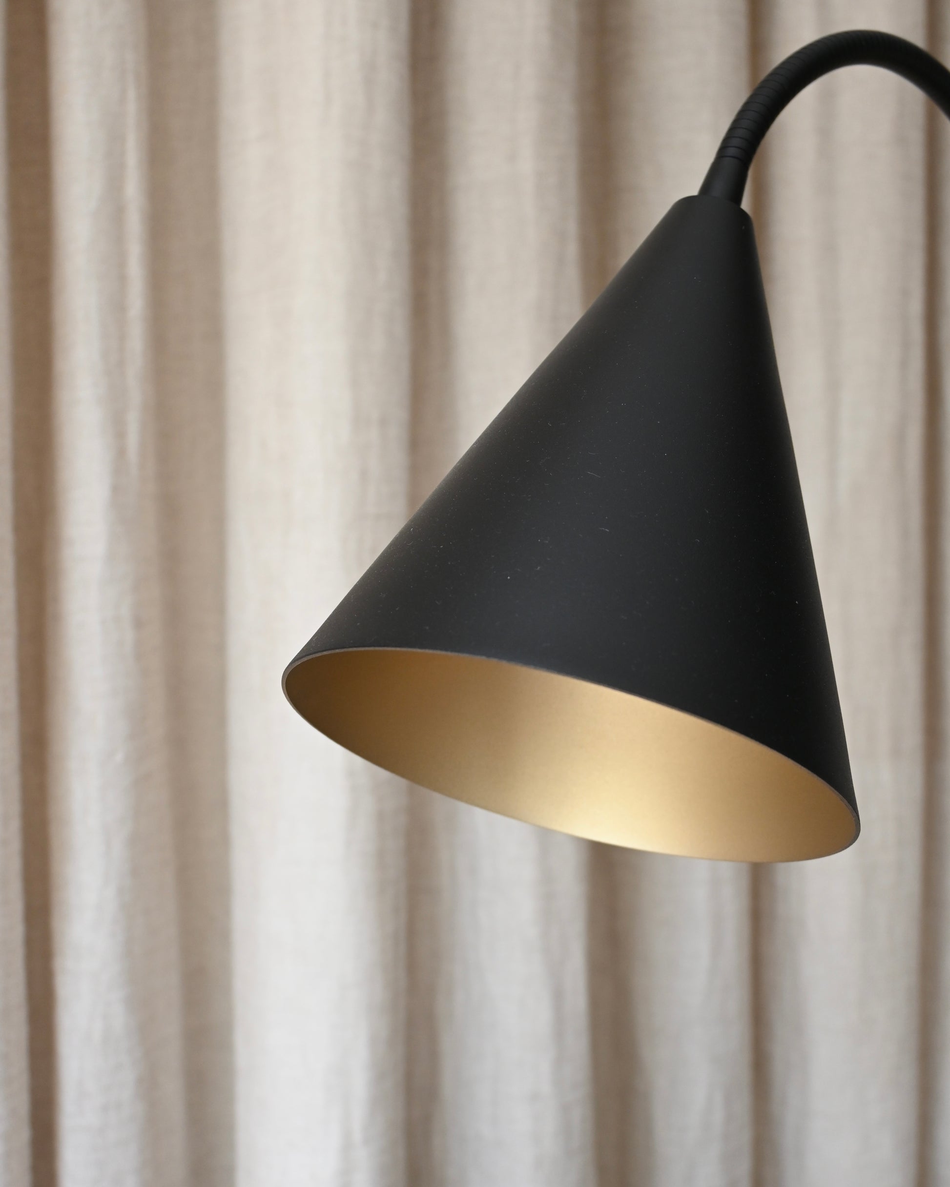 Lampara de pie Belagua