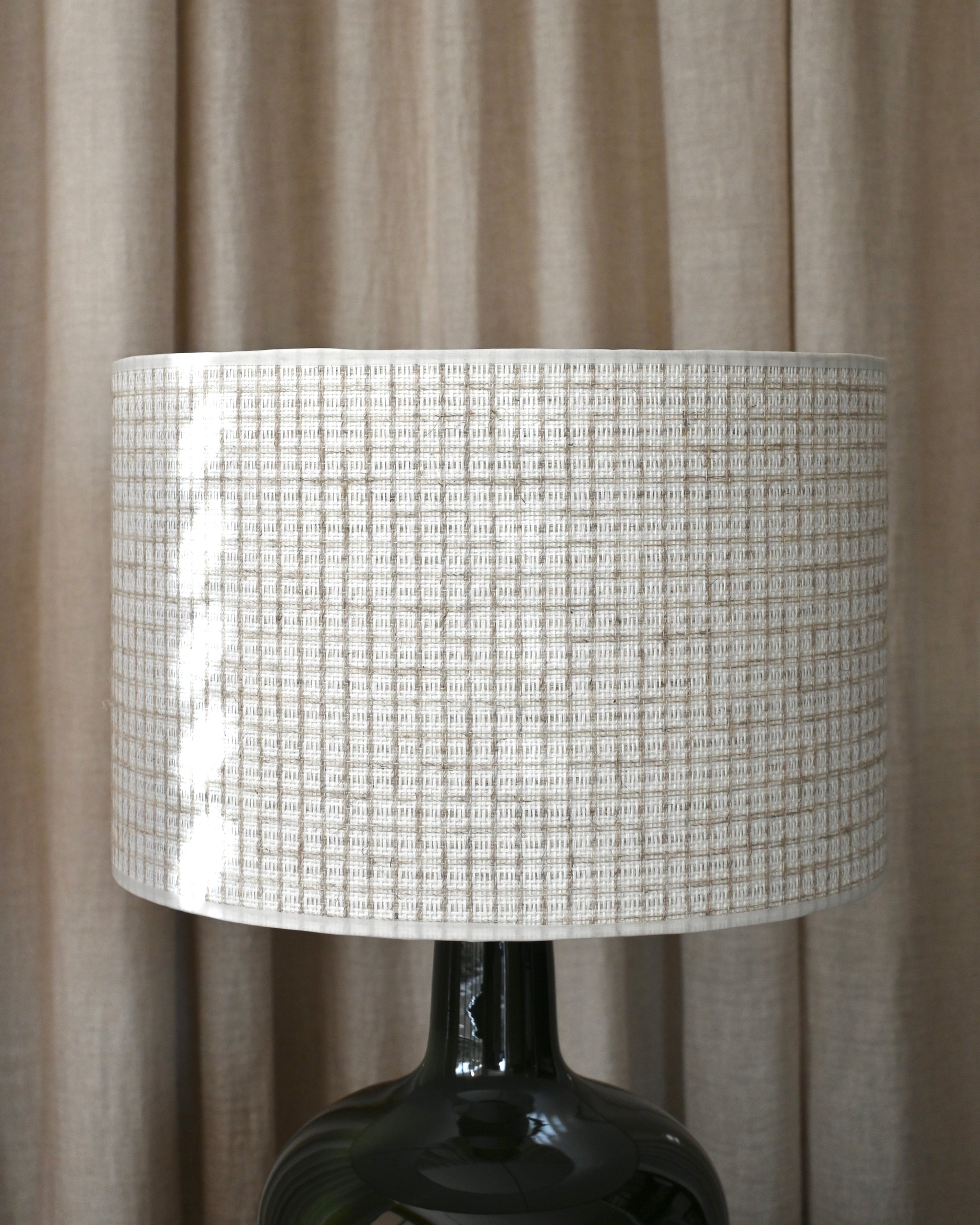 Pantalla de rafia cuadros bicolor