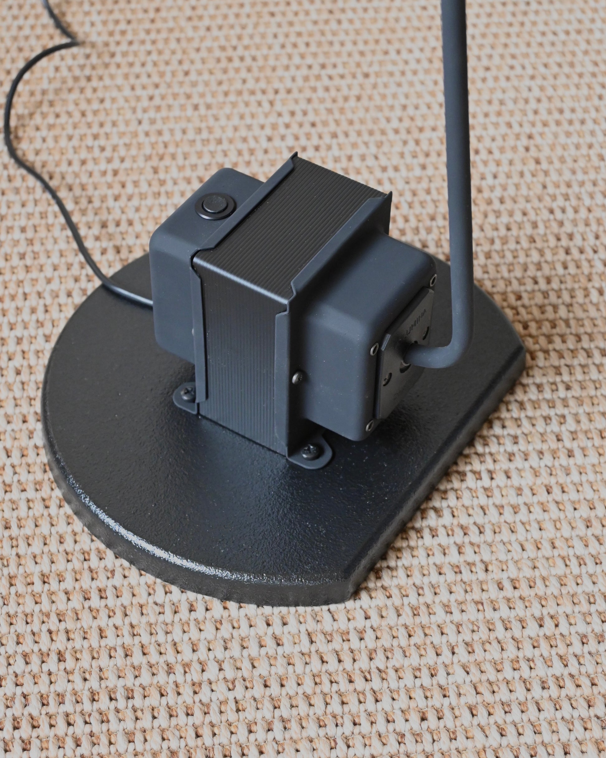 Lampara de pie - Dalphine Terra Led 2700ºK Nero Softouch