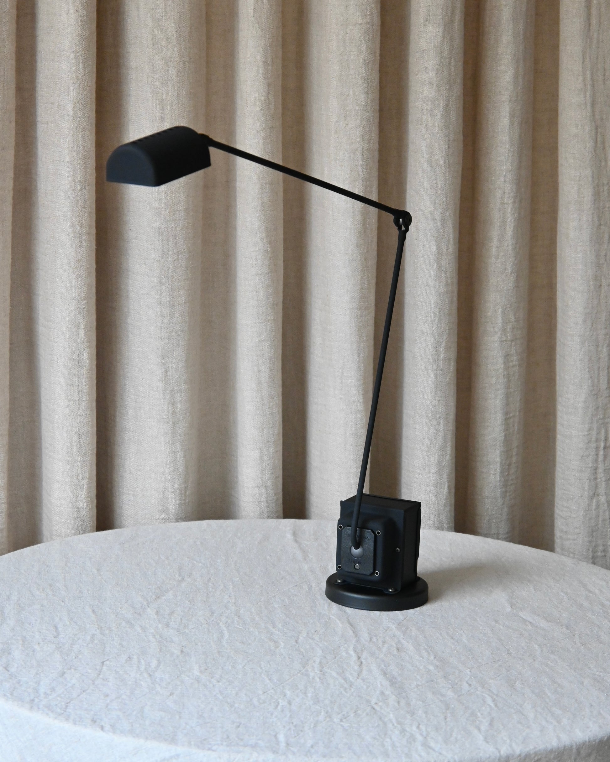 Lampara de mesa - Dalphine Tavolo Led 2700ºK Nero Softouch