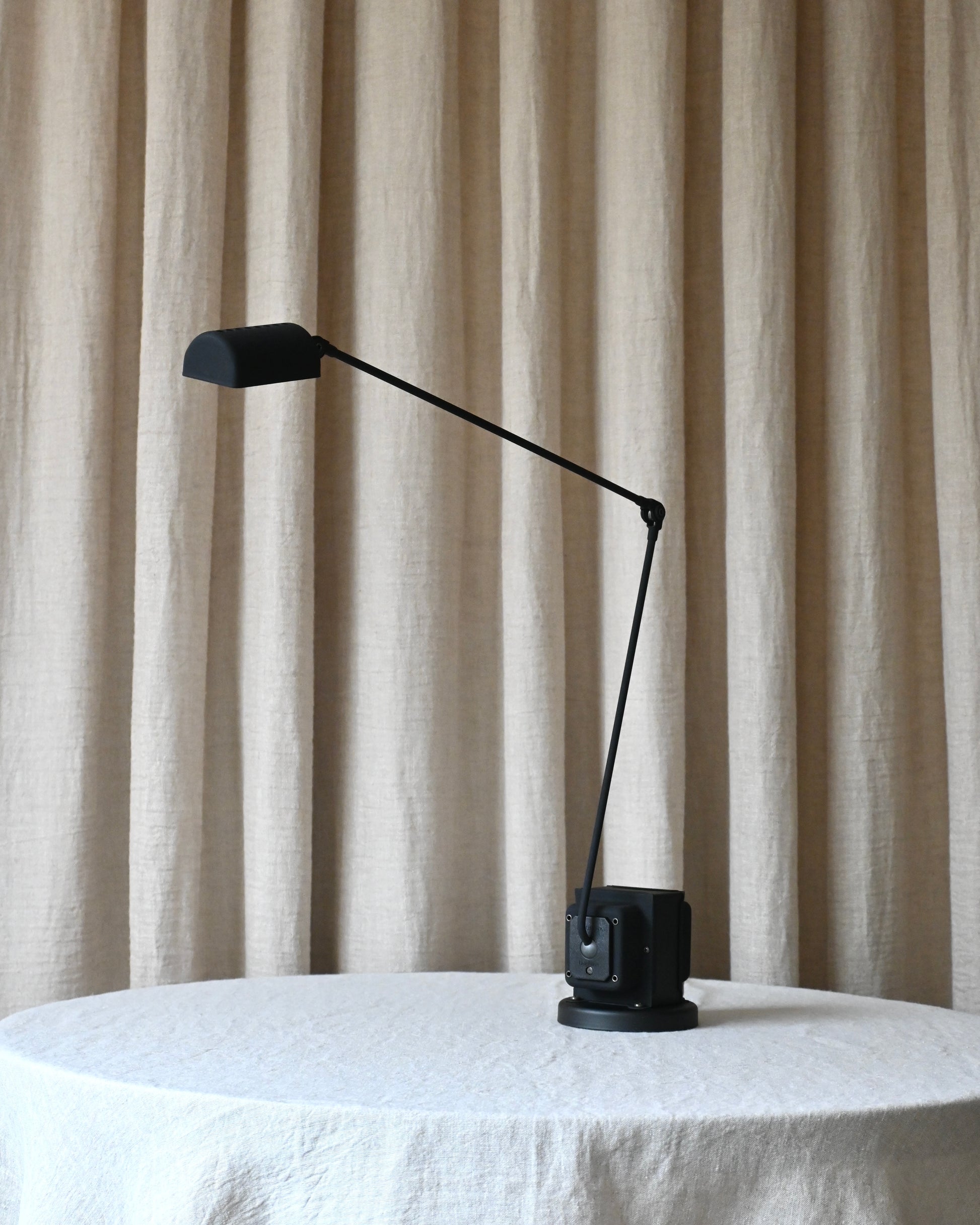 Lampara de mesa - Dalphine Tavolo Led 2700ºK Nero Softouch