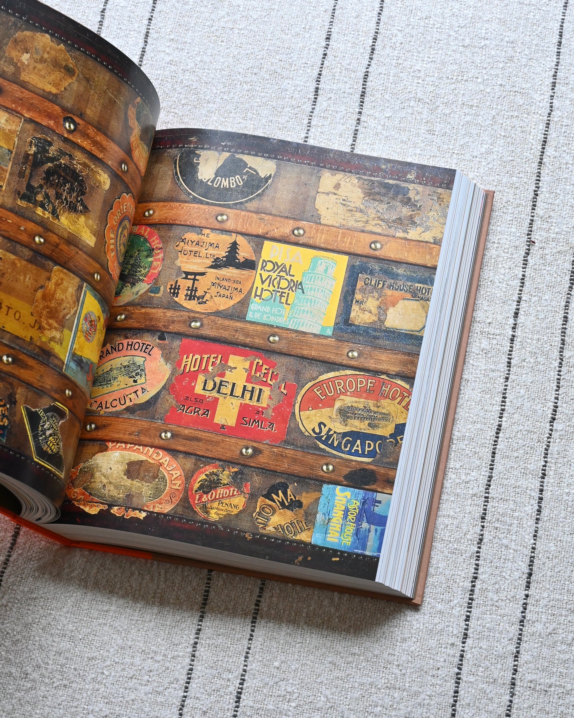 LIBRO - Louis Vuitton. 100 baúles de leyenda
