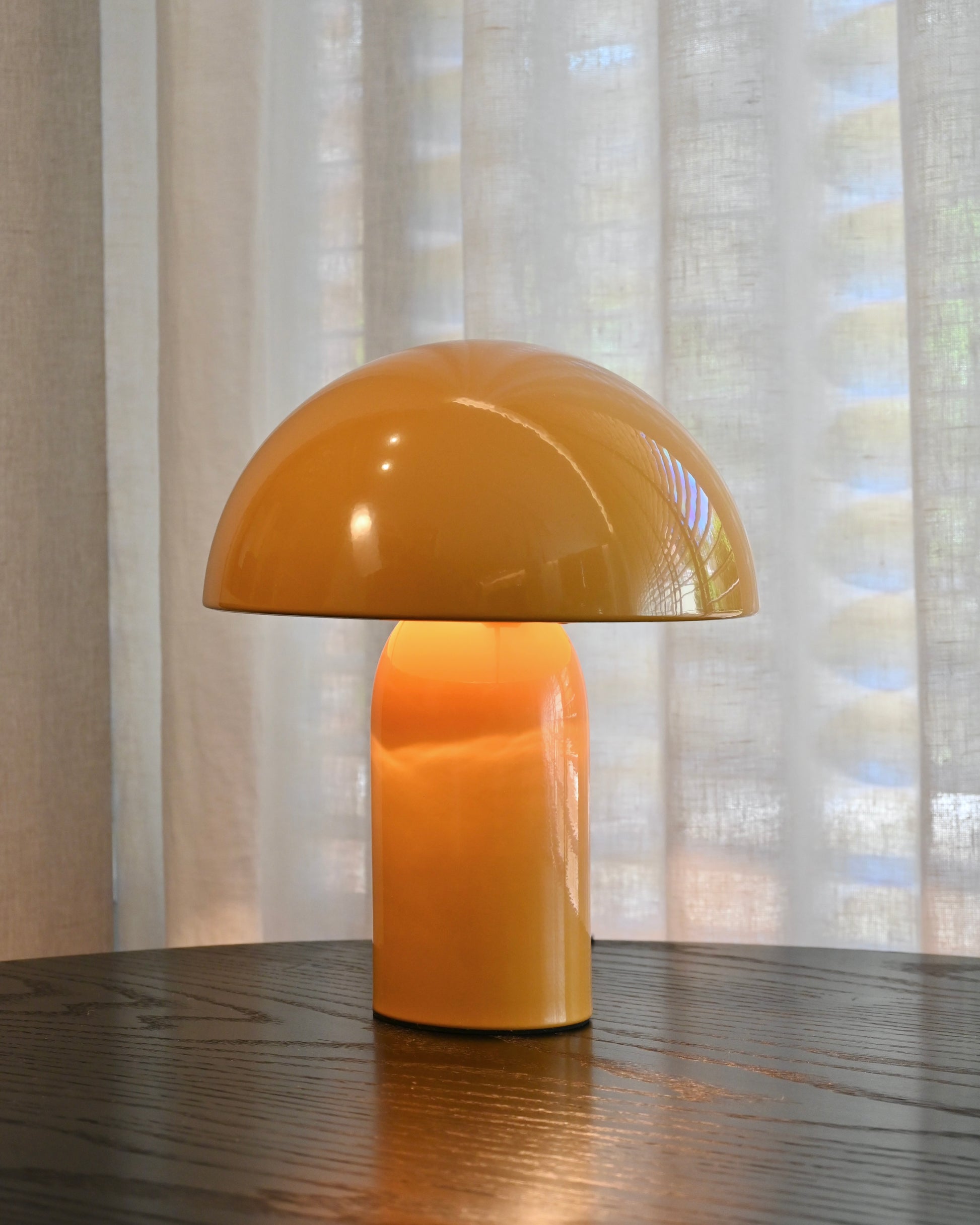 Lampara de mesa metal amarillo