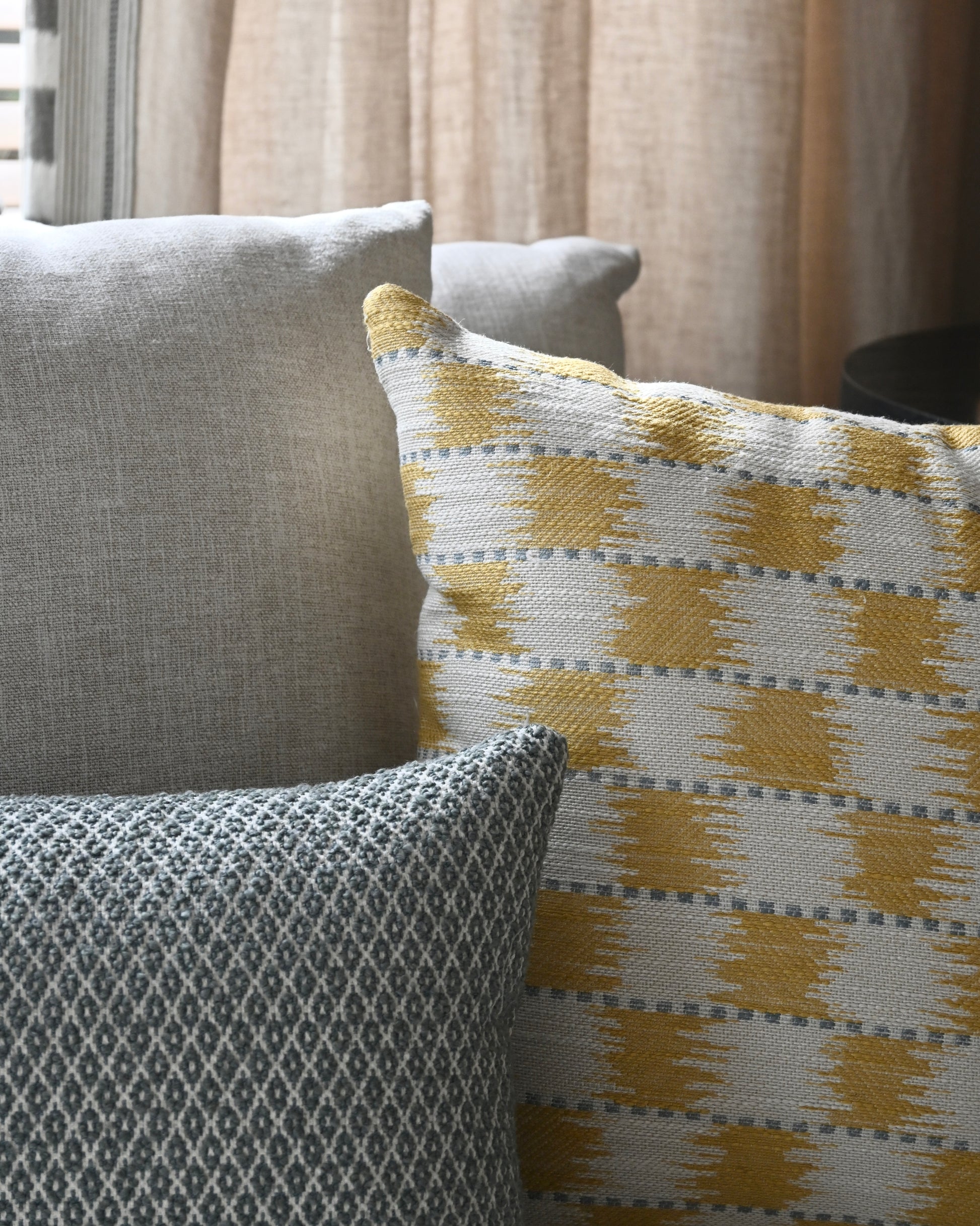 Almohadón rombos azul