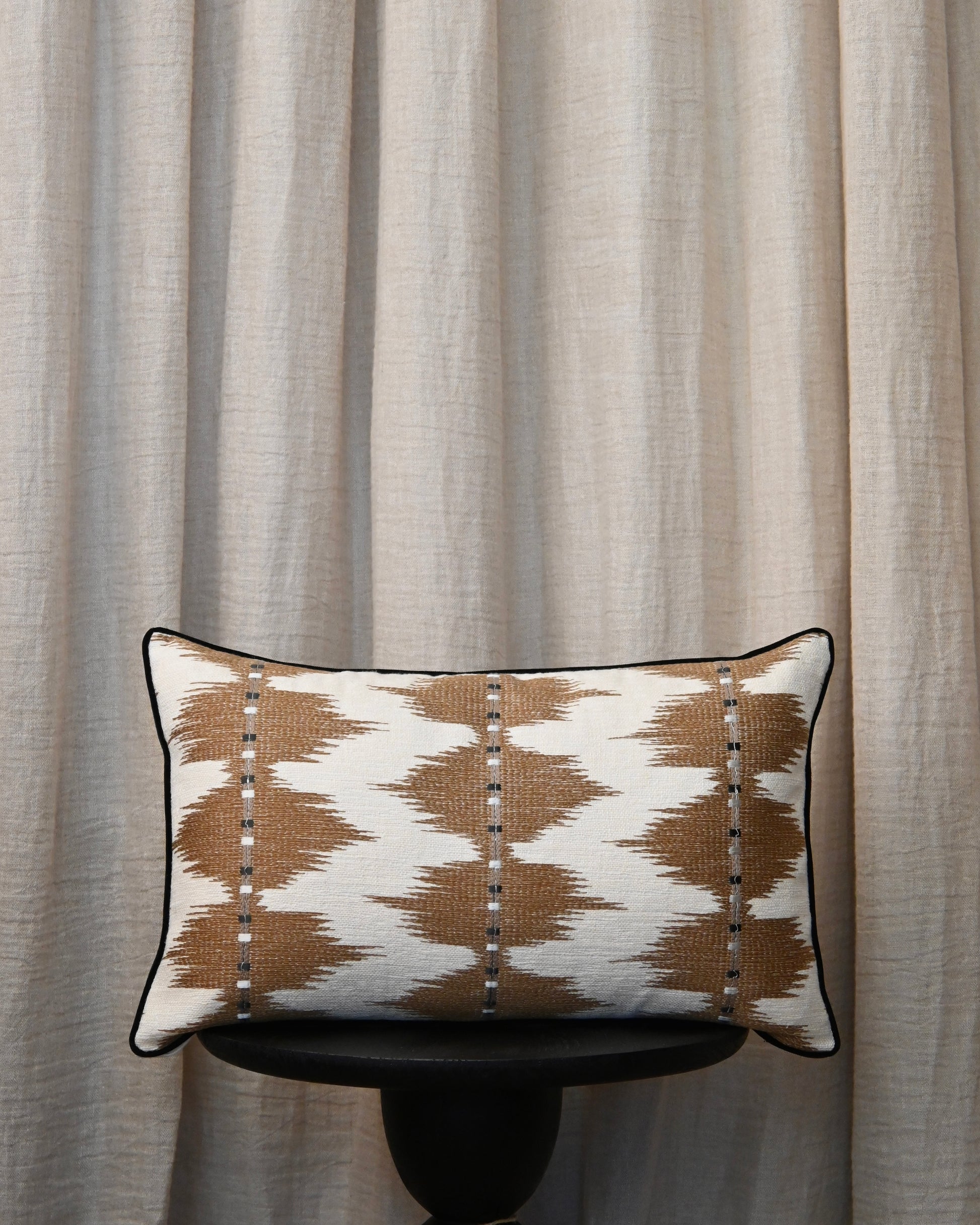 Almohadón Myrthus caramelo