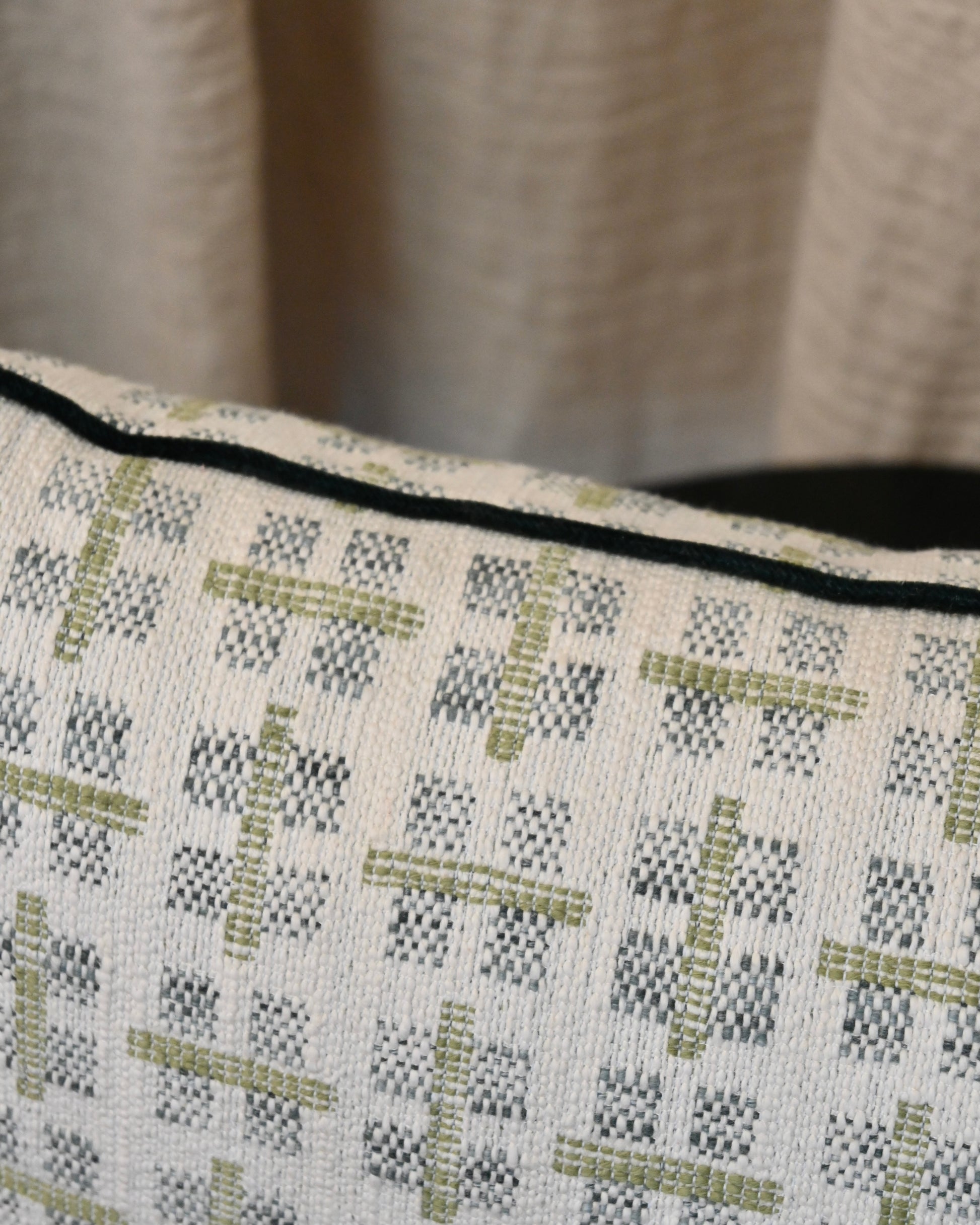 Almohadón geometrico bitono