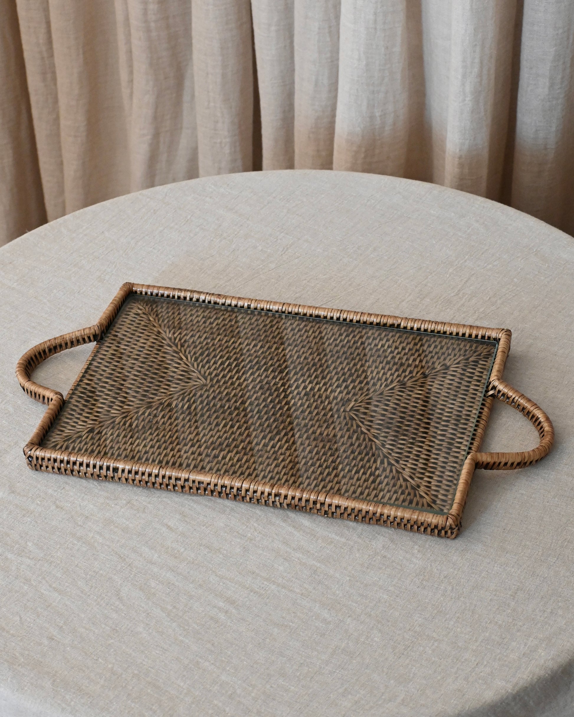Bandeja de ratán Kora rectangular