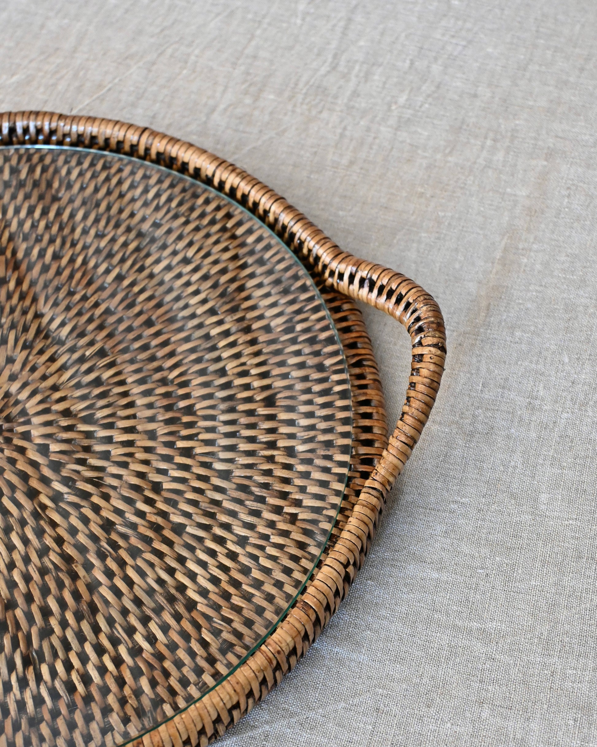 Bandeja de ratán Kora redonda