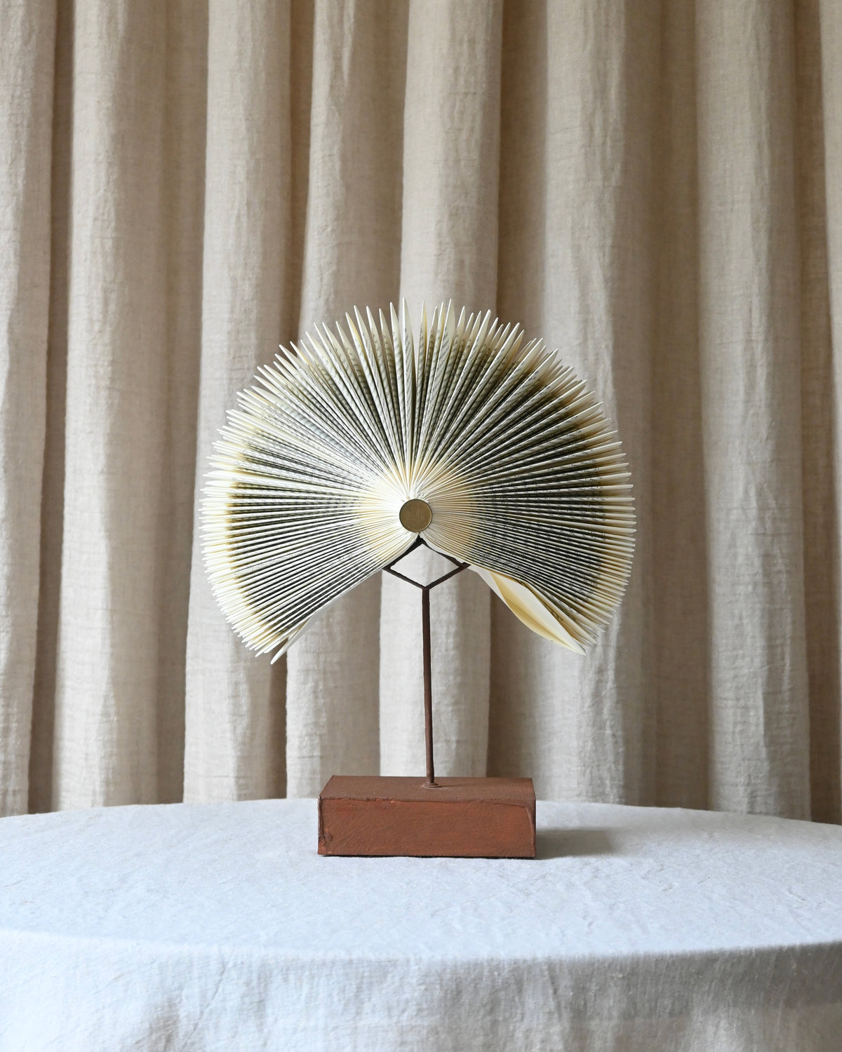 Escultura Libro